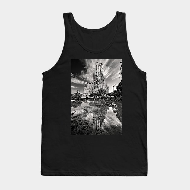 La Sagrada Familia en blanco y negro Tank Top by Cretense72